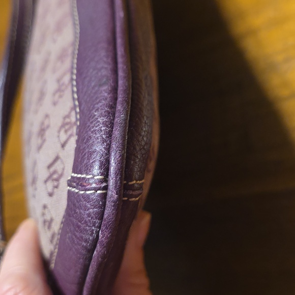 Dooney & Bourke Vintage purple logo canvas and dark purple shoulder bag - Picture 7 of 16